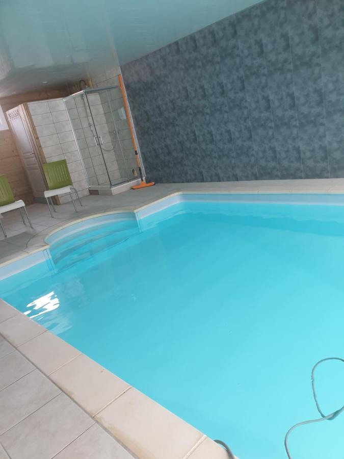 Au Relais Du Canal à Grand Gabarit Nesle Extérieur photo